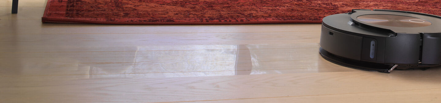 Roomba Combo&reg; j9+ with trail